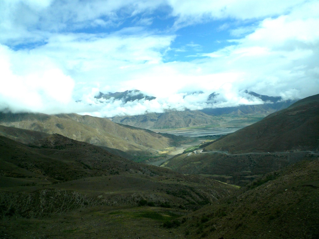 Yamdrok-Tso – Tibetians’ Holy Lake